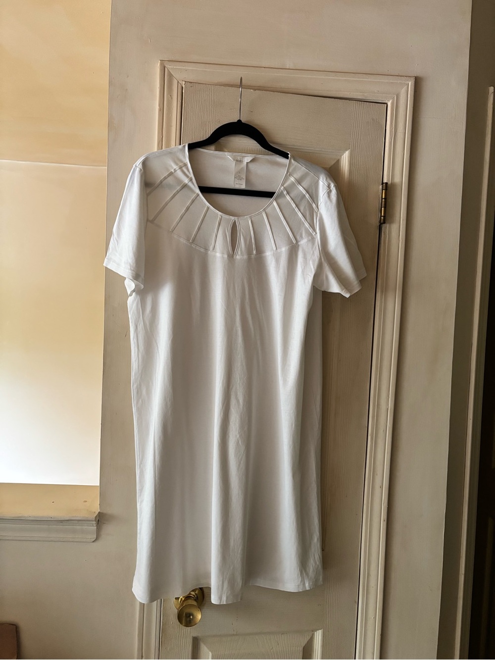 Hanro White Pleated-Yoke Scoop Neck MIDI Sleep Dress